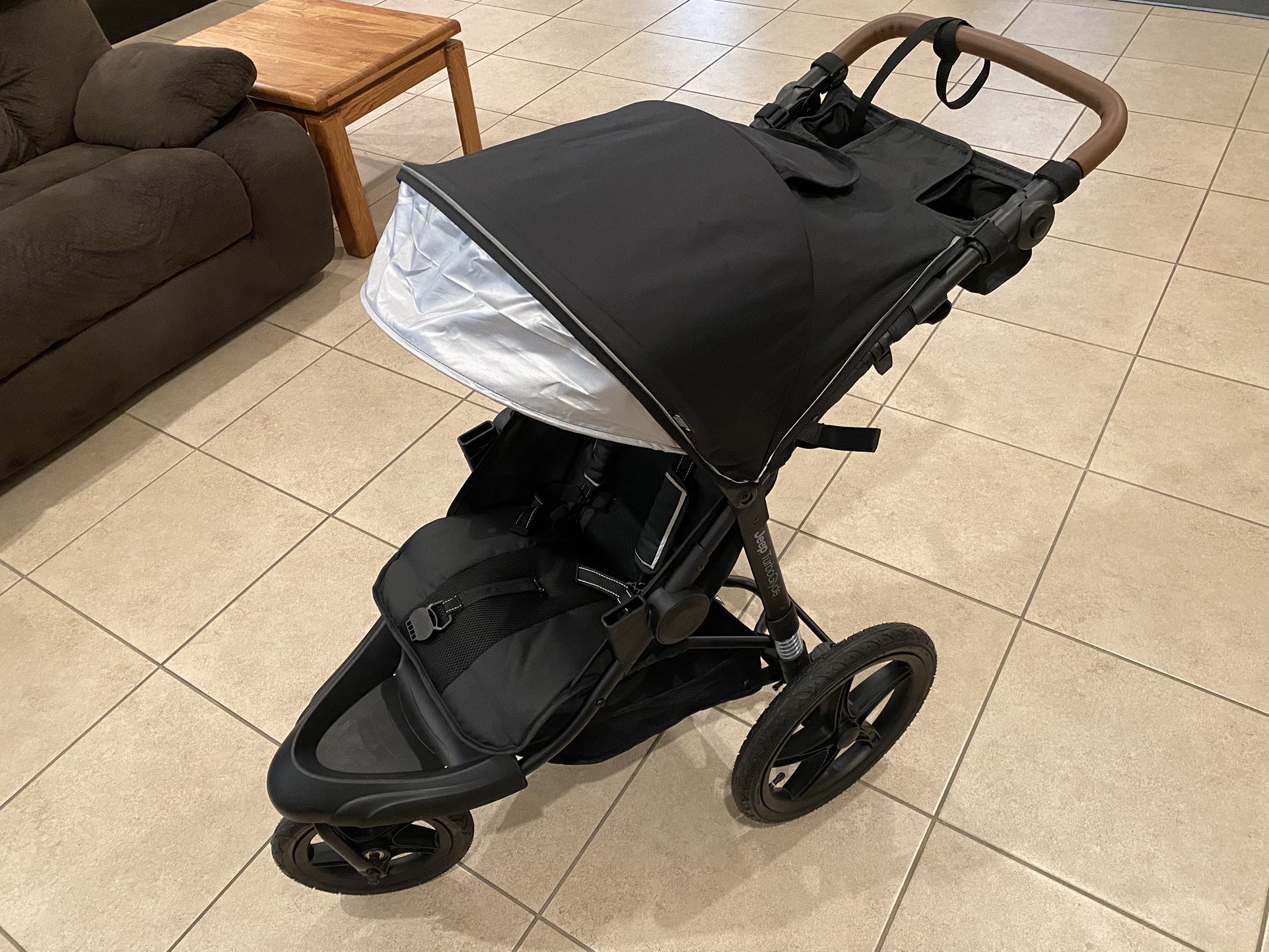 Jeep TurboGlyde Jogging Stroller