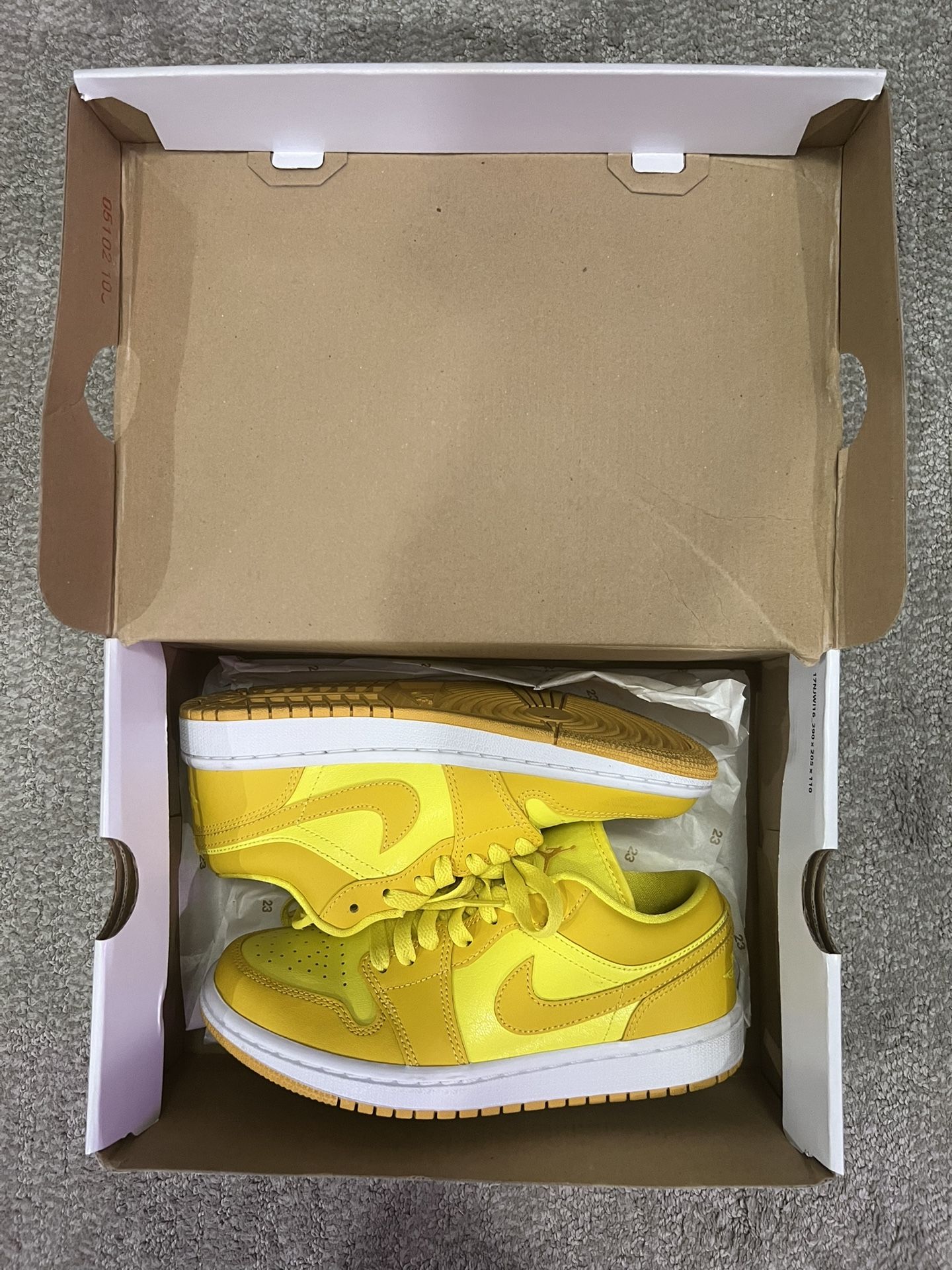 Jordan 1 Low Size 6 Women’s