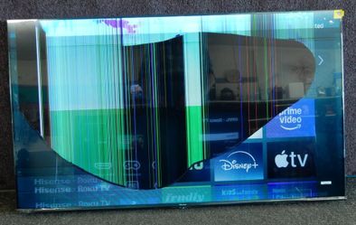 BROKEN / CRACKED SCREEN 58" ROKU TV FLATSCREEN HISENSE 58R6E5 FOR PARTS