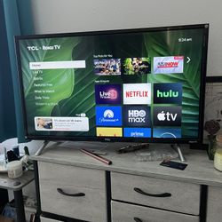 TCL Roku Smart TV - 32 in