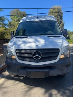 Super Rare Low Miles Mercedes Sprinter Van cargo