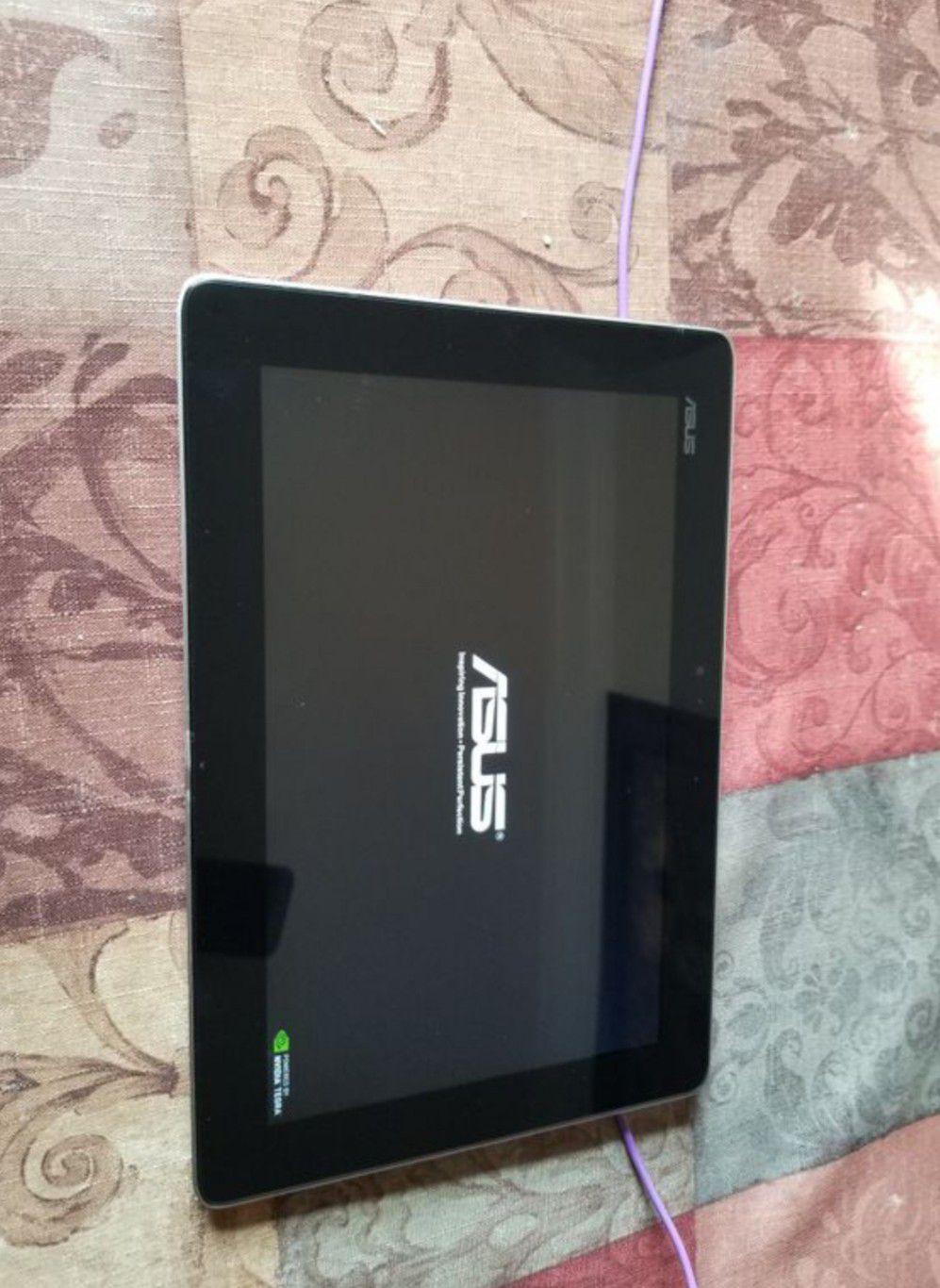 Like New Asus tablet with keyboard.