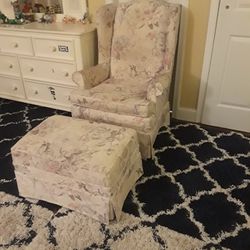 Soft Chair With Ottoman