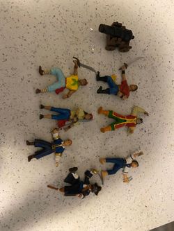 Pirate Action Figures Set with Cannon
