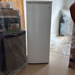 Stand Up freezer 