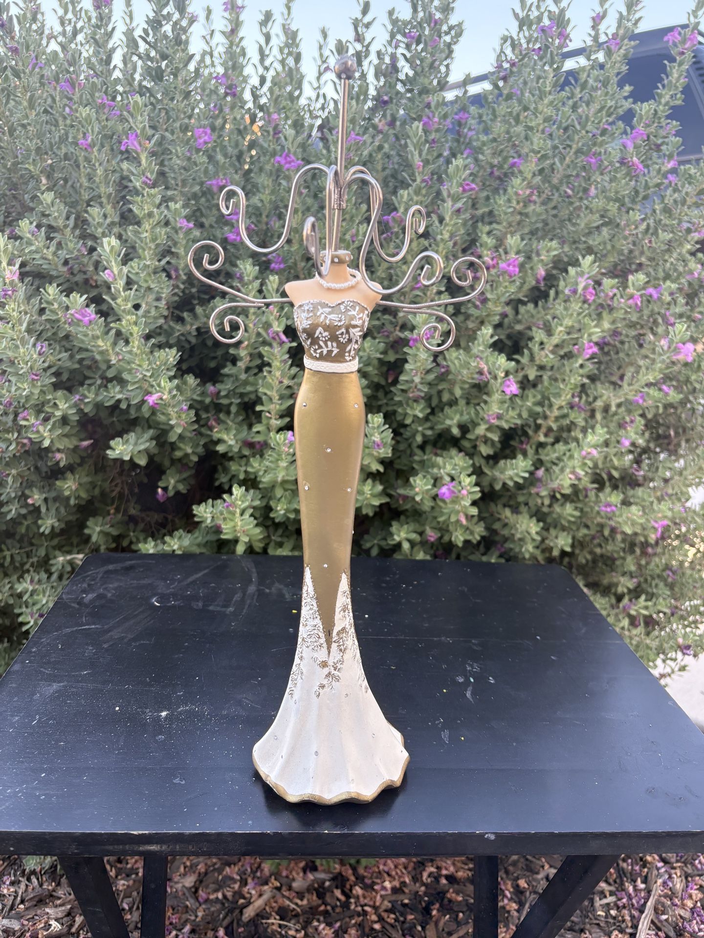 Gold Evening Gown Necklace Holder!