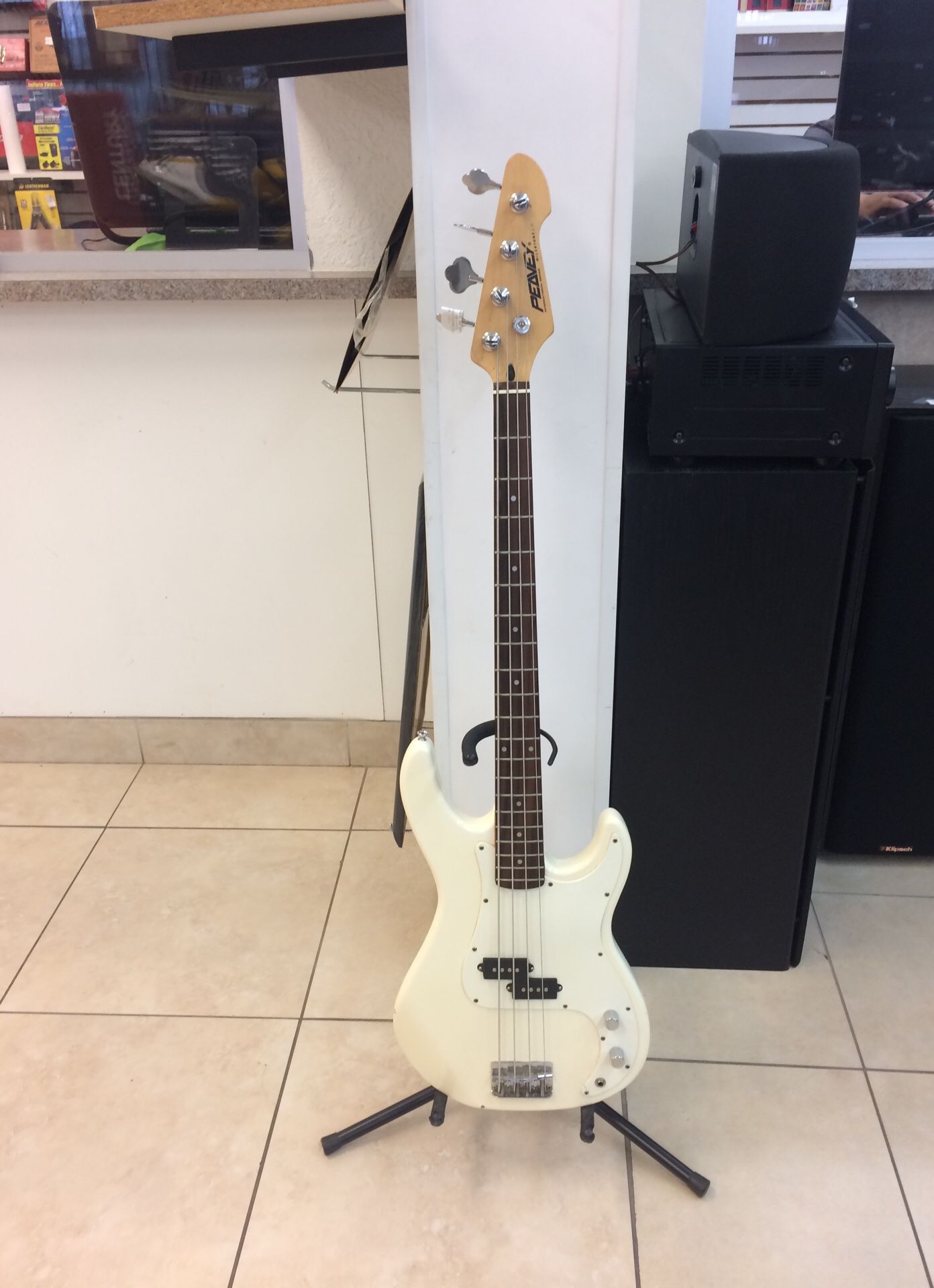 Peavey Milestone II 4 String Electric Bass Guitar
