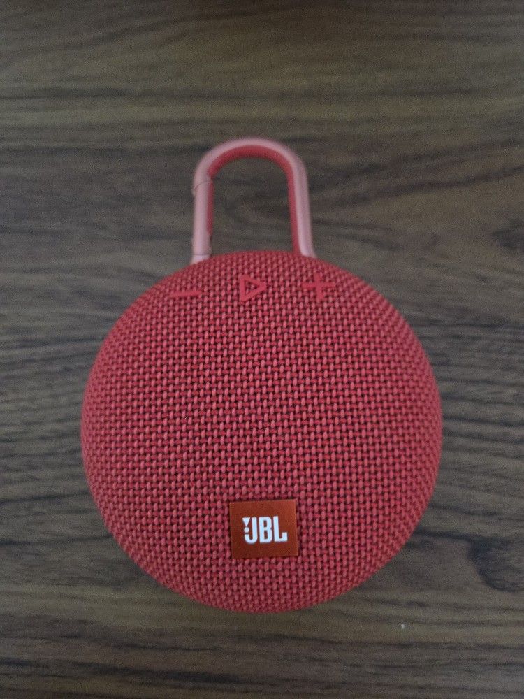 JBL Clip 3 Fiesta Red Portable Bluetooth Speaker