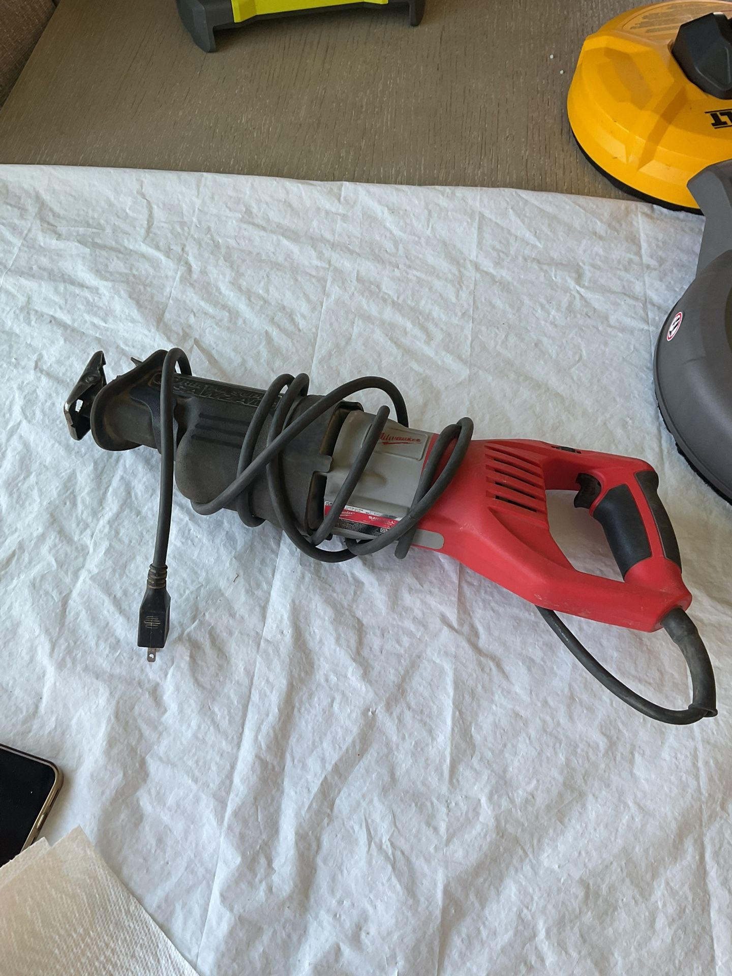 Milwaukee Corded Sawzall Broken