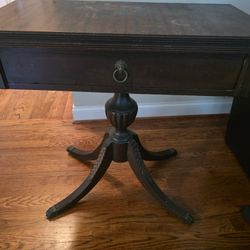 Antique Federal Mahogany Game Table with Rotating Top & Lion Head Brass Pull