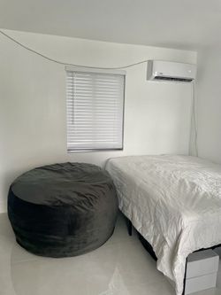 Ultimate Sack 5000 (5 ft.): Big Adult Bean Bag Chair