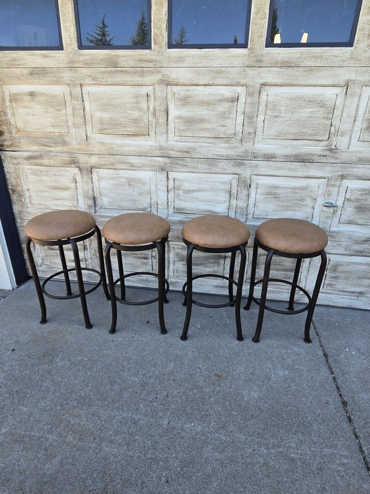 Set Of 4 Swivel Bar Stools