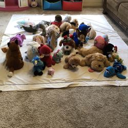 Lot 1 of 32 Stuff Animals / Plushies