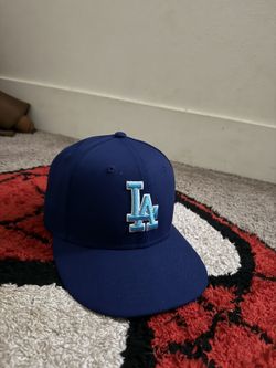 Fitted Hat (6 7/8)