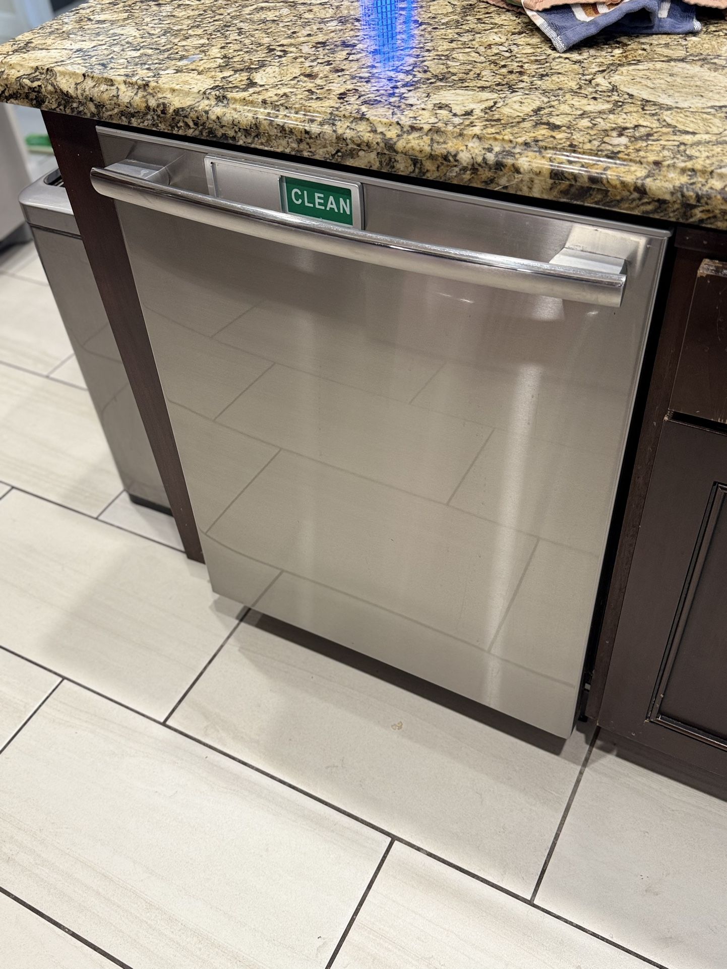 FREE Dishwasher And Stove 