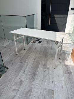 Desk/ Table