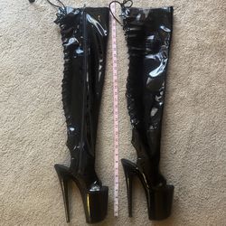 Pleaser Shoes Size 5 Thigh high Boots Black