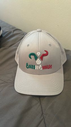 Grey “Cuernos Chuecos” hat