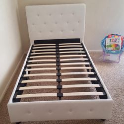 Twin Upholstered Platform Bed – Headboard & Footboard Included | No Box Spring Needed 