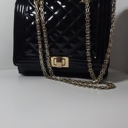 BLACK PURSE 
