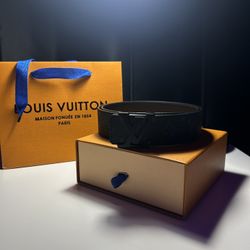 Louis Vuitton Black Belt – Size 36