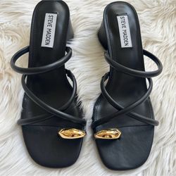 Steve Madden Black Heels With Gold Toe Ring Accent