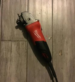 Milwaukee grinder