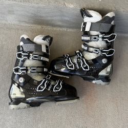 SALOMON RS 75W Women’s Energizer SKI BOOTS size 25.5 