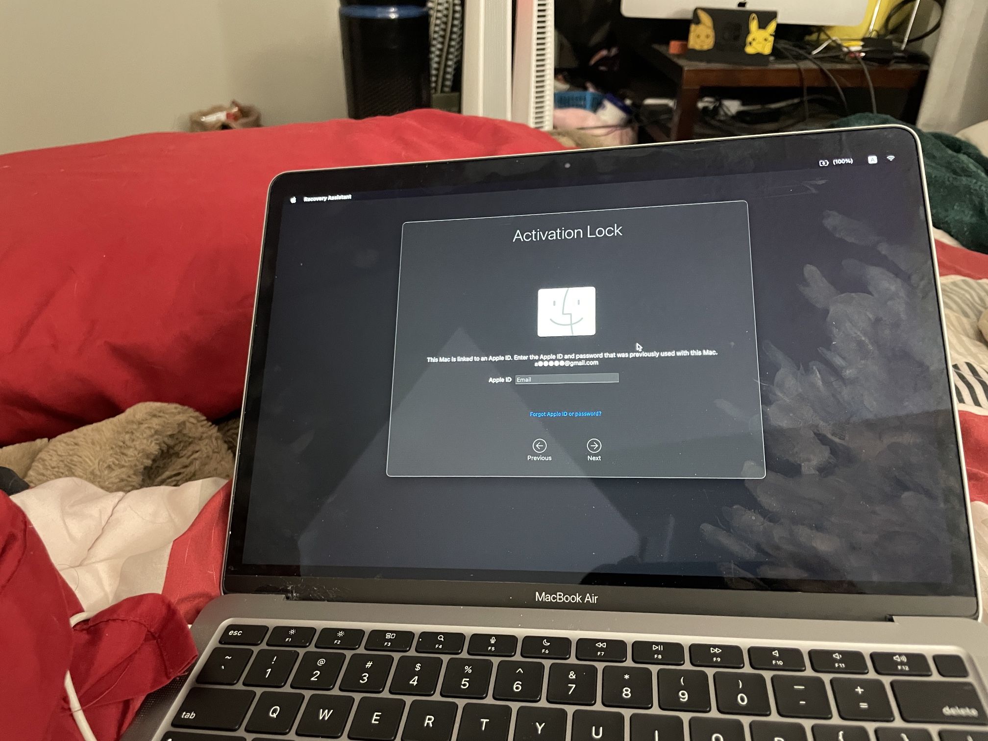 2020 MacBook Air M1 (Parts Only – iCloud Locked, Cracked Screen)