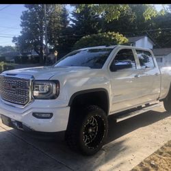 2018 GMC Sierra Denali 