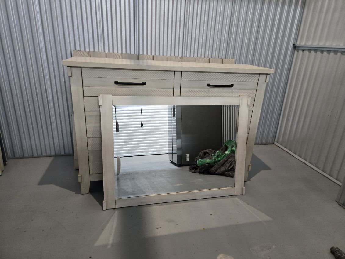 Queen bedroom set