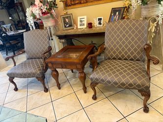 Pair of Sherrill Furniture armchairs and side Table excellent like new condition