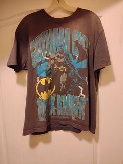 Gotham City tee shirt size small