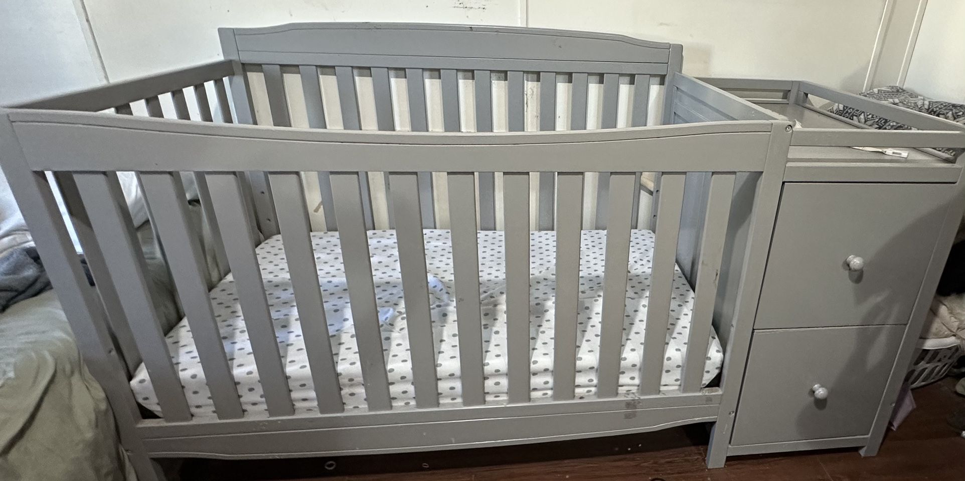 Baby crib