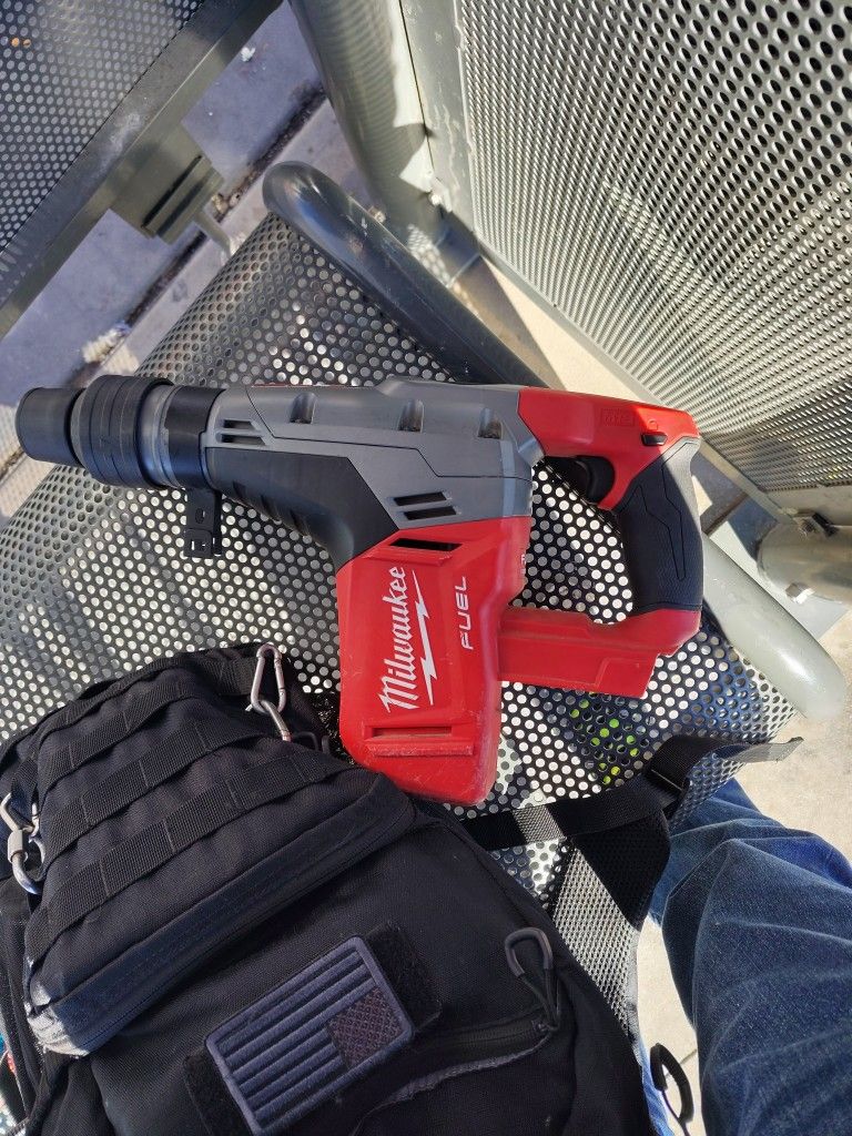 M18 FUEL 18V Lithium-Ion Brushless Cordless 1-9/16 in. SDS-Max Rotary Hammer (Tool-Only)