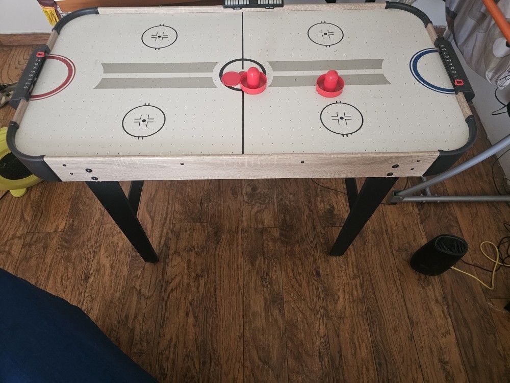 Air Hockey Table