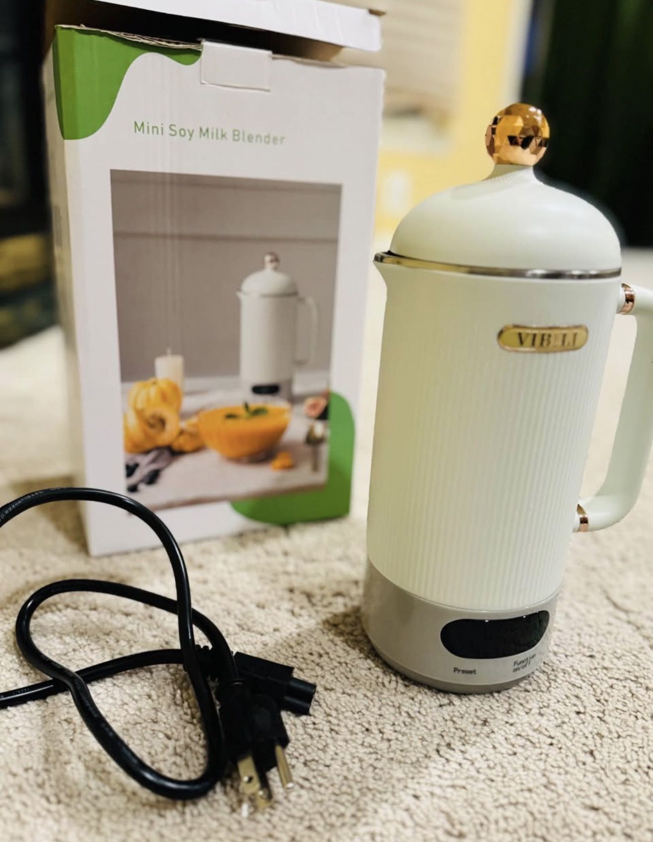 "VIBLI Mini Soy Milk Blender - Compact & Stylish!
