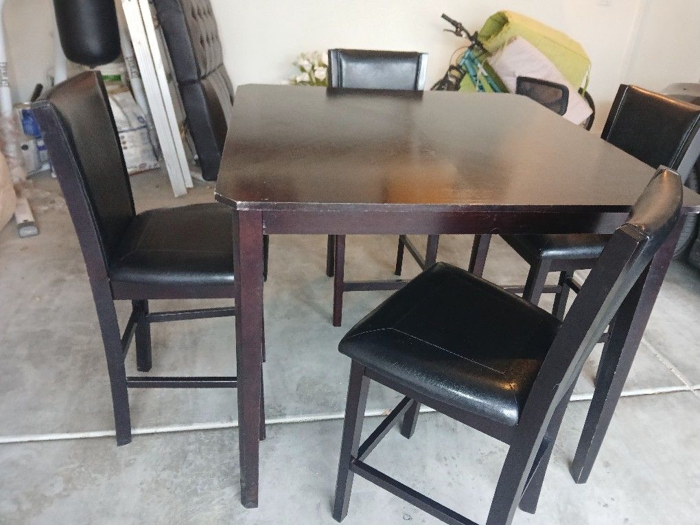 High top table and chairs