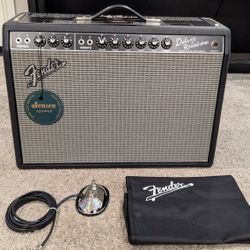  Fender65 Deluxe Reverb Guitar Amp