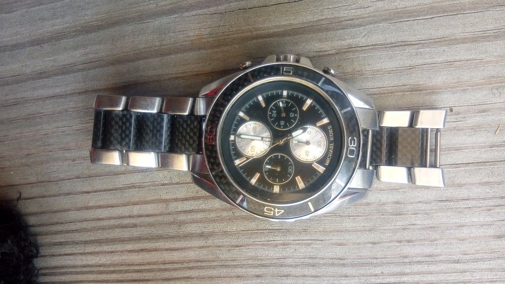 Michael Cors Mens Watch Band Unattached On One Side