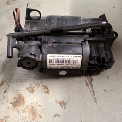 Oem Mercedes W220 S Class Compressor $100obo