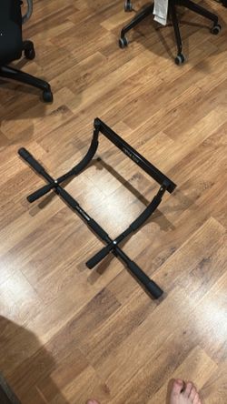 Pull up bar