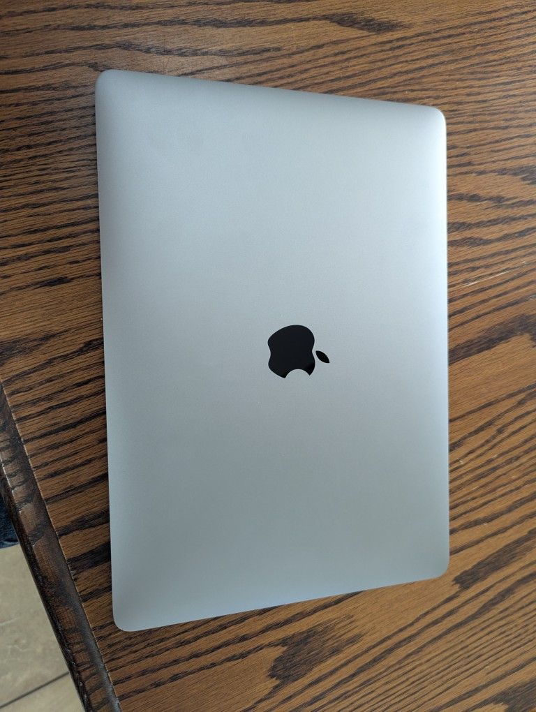 MacBook M1