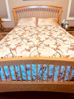 Queen Bed Set