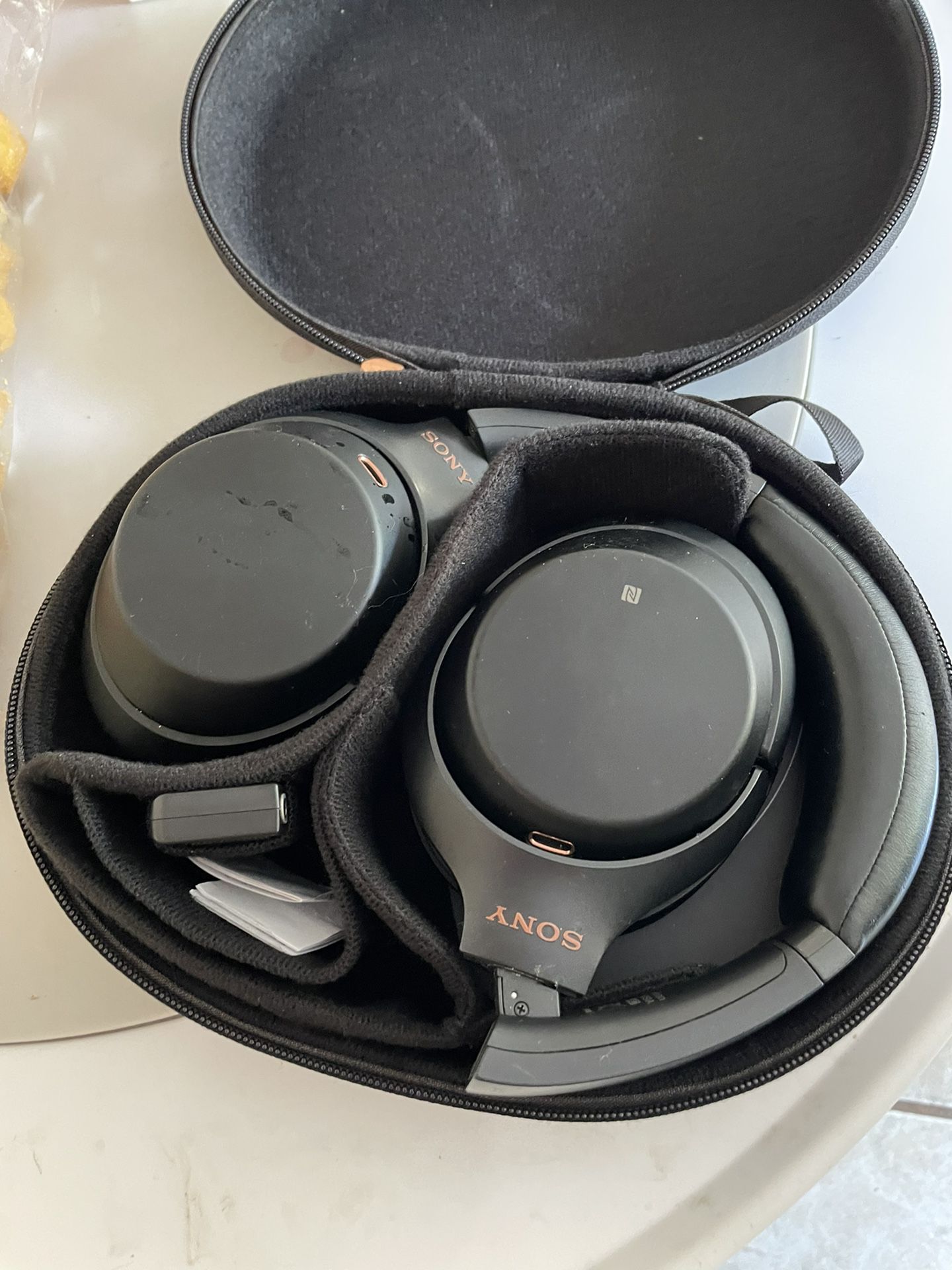 Sony Noise Canceling Headphones WH-1000xm3