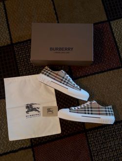 Men shoes size 10