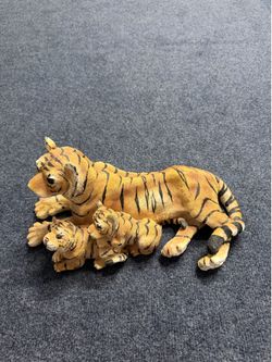Tiger Family Figurine - Mother Tiger with Two Cubs