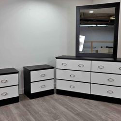 Dresser with Mirror and 2 Nightstands / Cómoda con Espejo y 2 Mesitas de Noche 