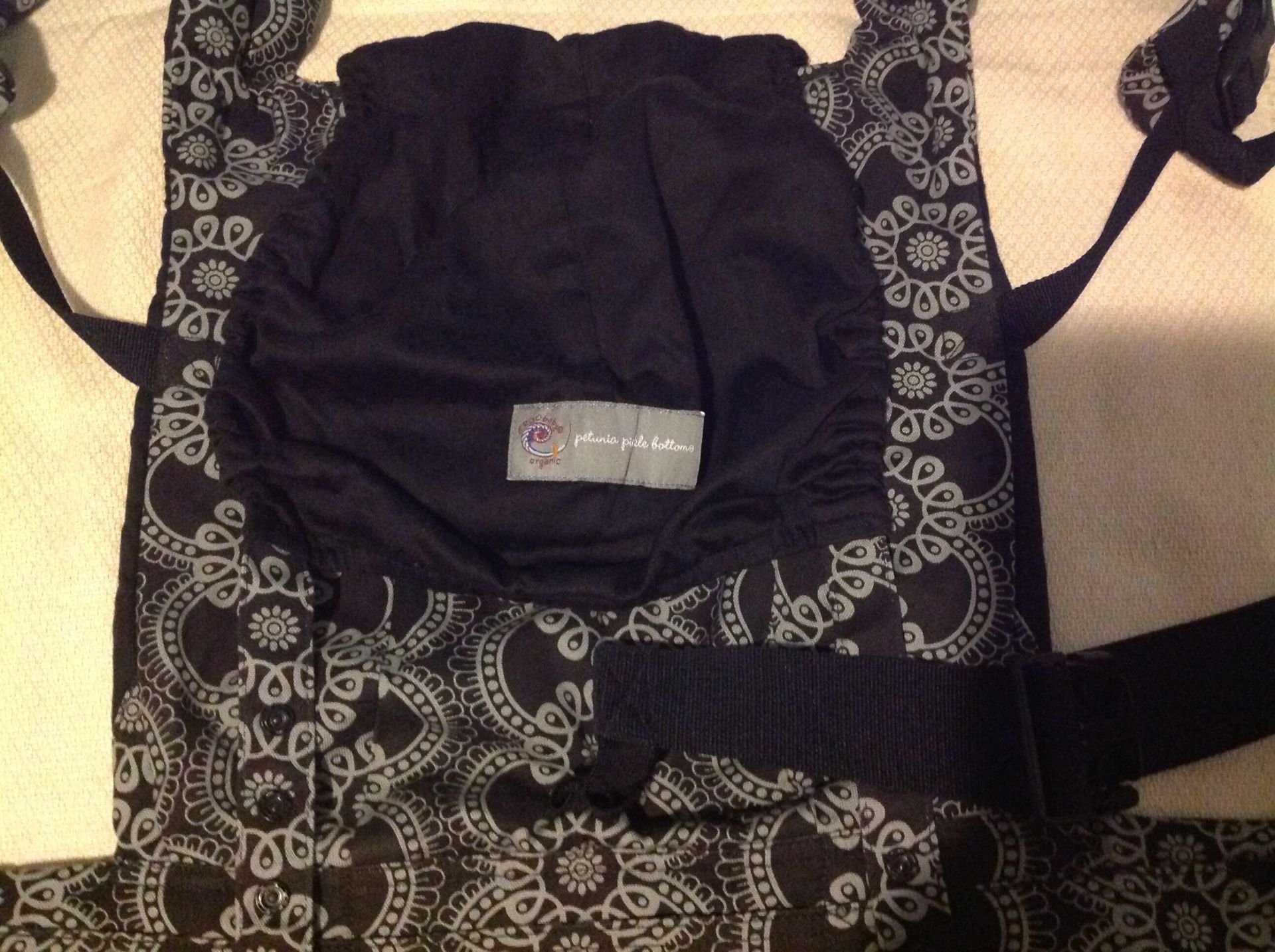 Petunia Pickle Bottom carrier, no insert