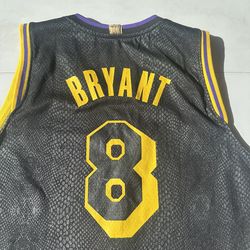Lakers Kobe Bryant Jersey Original Brand New XL